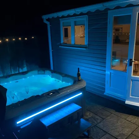 The Summerhouse, Countryside Retreat With Private Hot Tub Bridgnorth Exterior photo