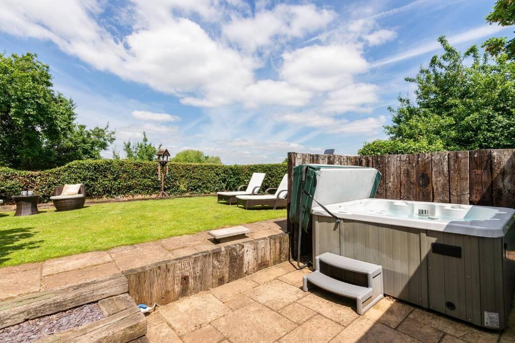 Holiday home The Summerhouse, Countryside Retreat With Private Hot Tub