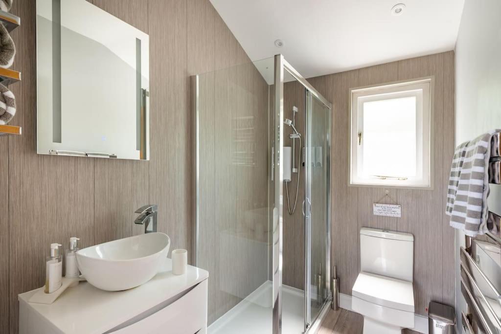 The Summerhouse, Countryside Retreat With Private Hot Tub Bridgnorth