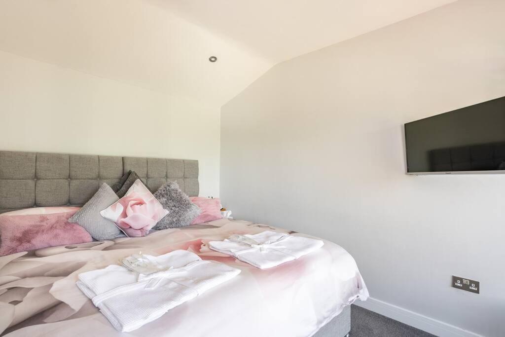 The Summerhouse, Countryside Retreat With Private Hot Tub *