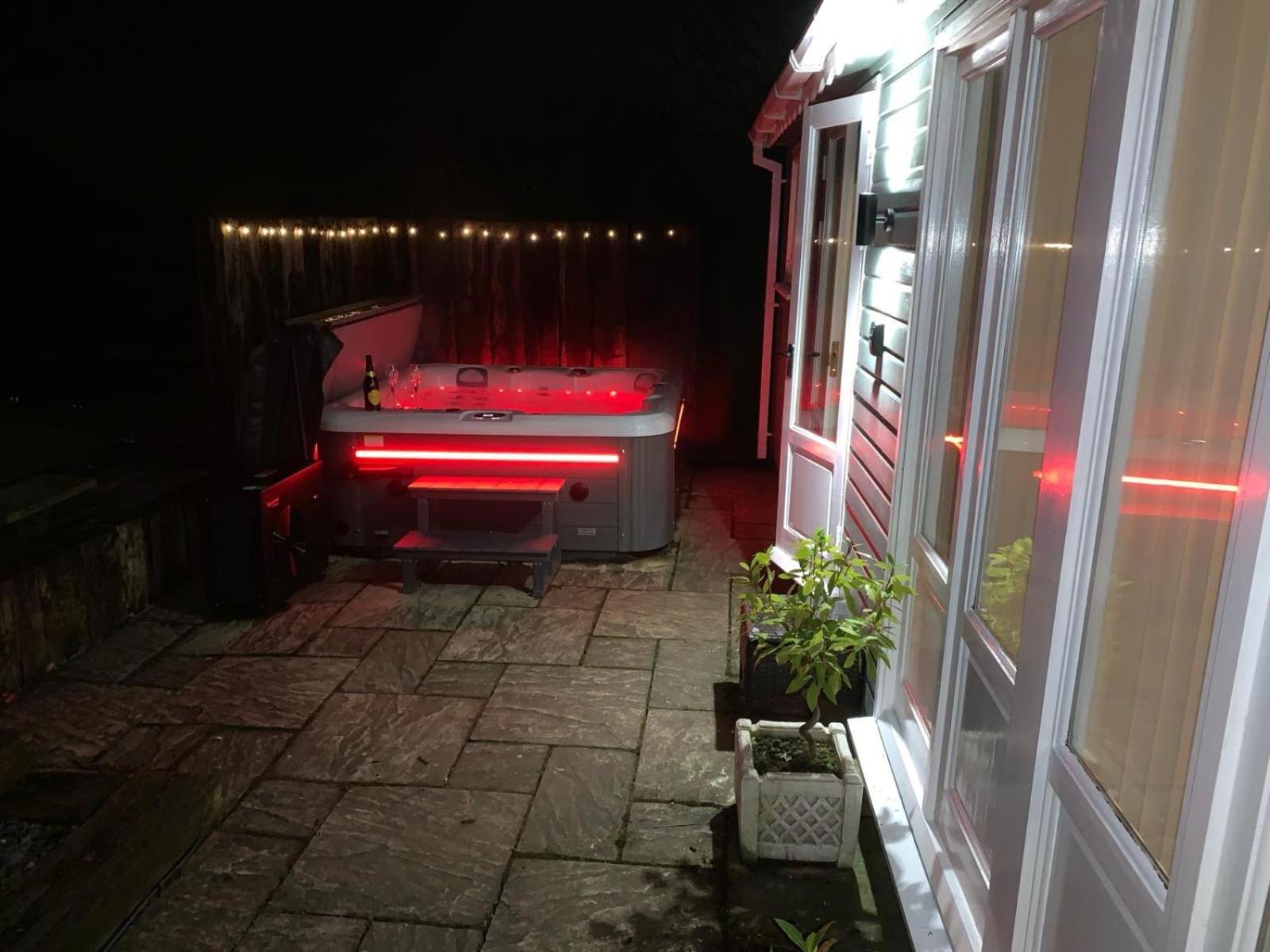 Holiday home The Summerhouse, Countryside Retreat With Private Hot Tub *